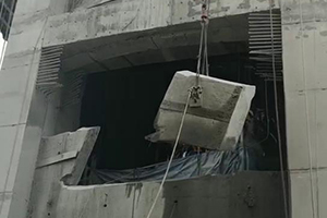 南昌烟囱开孔现场